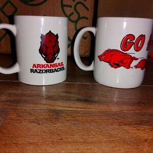 Arkansas Razorbacks Mugs! Set of 2!!!